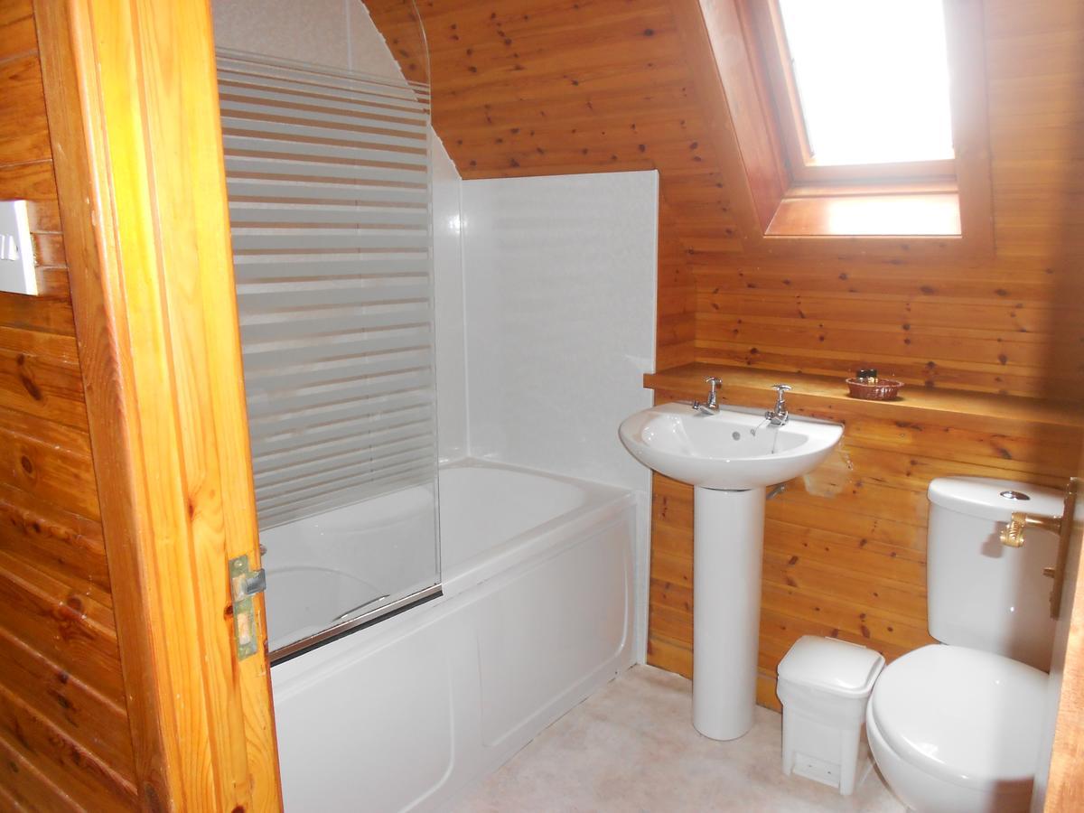 Huntingtower Lodges Perth Exterior photo
